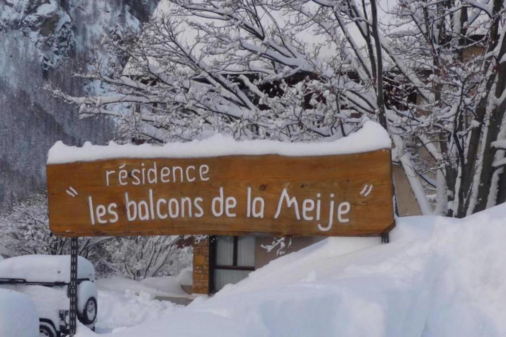 Les Enfetchores - Overlooking La Meije